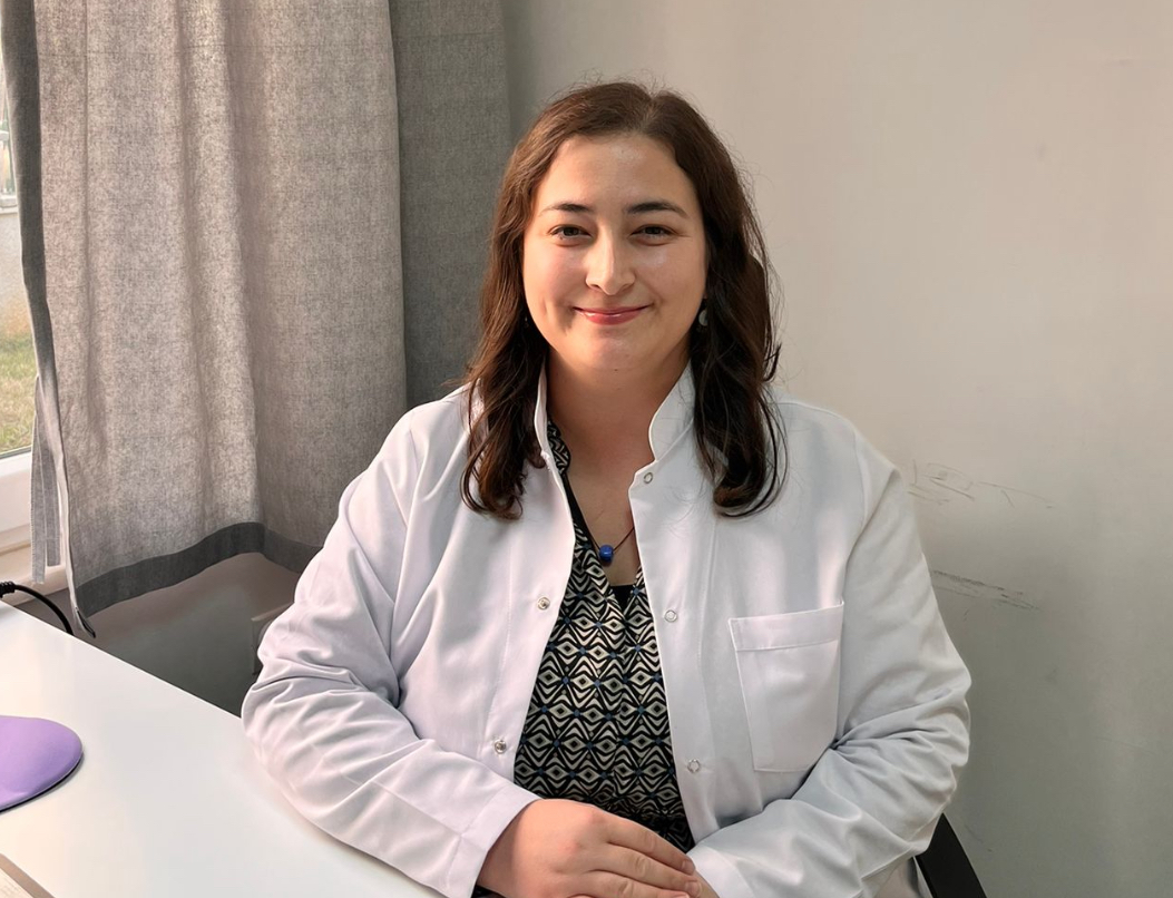 Hemşire Deniz BAYRAK